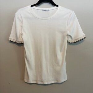 NWT Zara white scoop neck Tee with embellished sleeves Size Medium